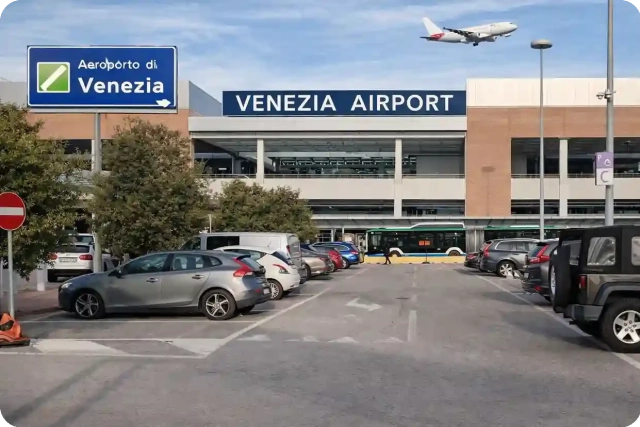 Rent a Car Venice Airport – Pay by Debit Card